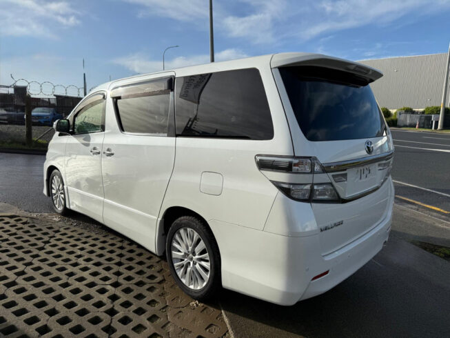 2012 Toyota Vellfire 2.4Z – 8 Seater image 292088