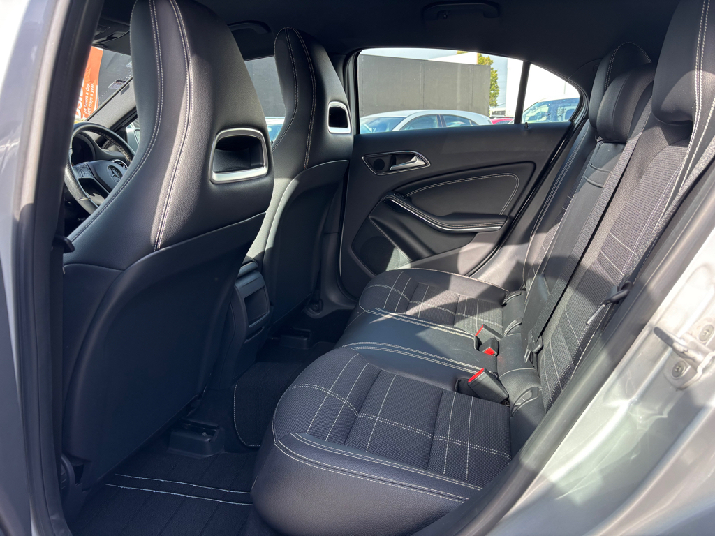 Mercedes-benz A 180 Super Low KMS, Half Leather image 287173