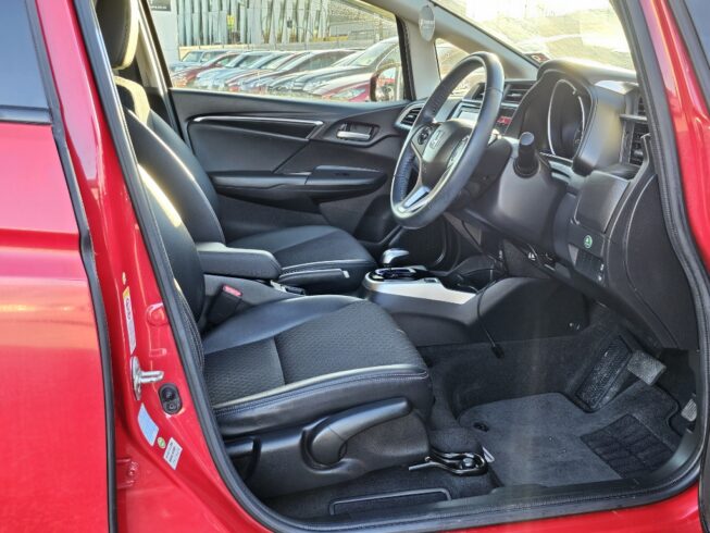 2014 Honda Fit Hybrid L Package image 293045