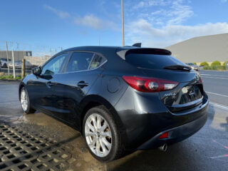 2013 Mazda Axela Sports 20S Touring L-PKG image 292357