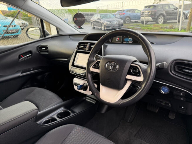 2016 Toyota Prius S Safety Sense Package, Cruise Control image 292146