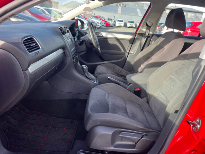 2013 Volkswagen Golf TSI Comfortline – Factory Alloys – Dual Zone Climate image 291005