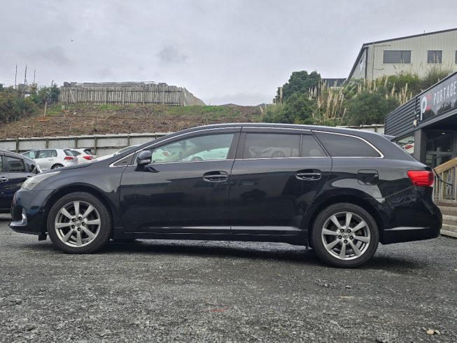 2012 Toyota Avensis Wagon Li image 288097