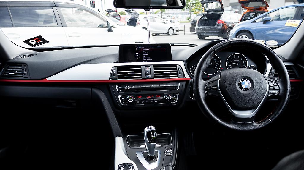 Bmw 320i Sport , Leather PKG image 318658