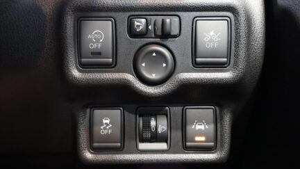 Nissan Note Lane Departure Warning image 318090