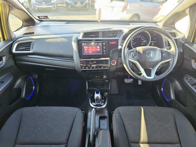 2013 Honda Fit L-package Hybrid image 298239
