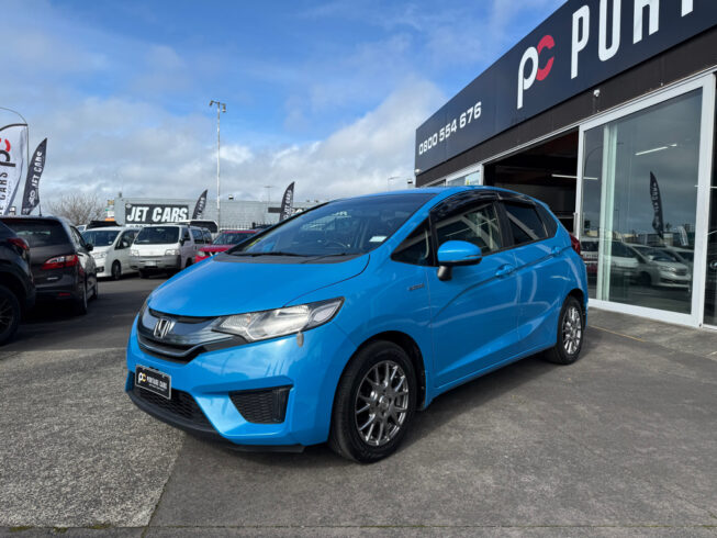 2014 Honda Fit Hybrid F Package image 295785