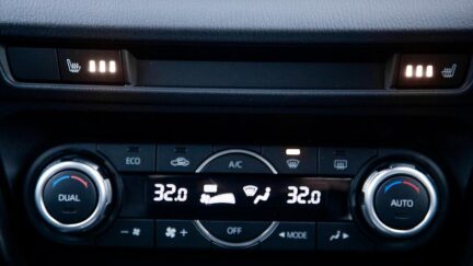 Mazda Axela 20S Leather-PKG, Hybrid, Heated seats image 298104