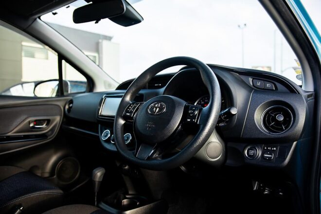 2016 Toyota Vitz F model, I stop, Push start image 295652