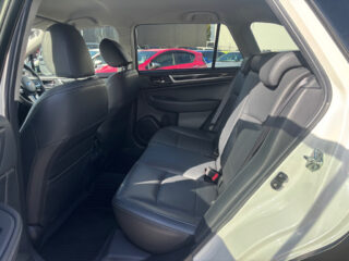 2015 Subaru Outback Leather interior – AWD image 295093