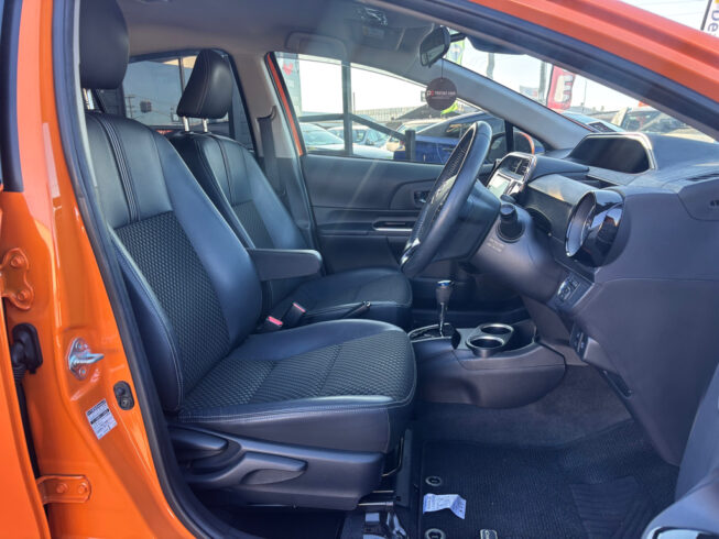 2017 Toyota Aqua X-Urban Crossover image 297178