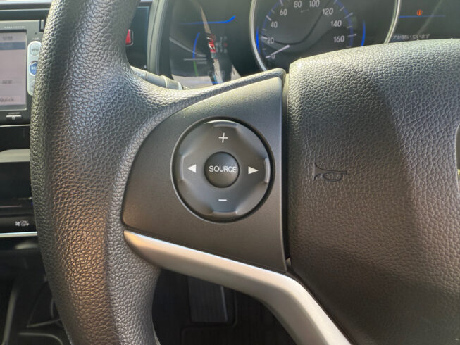 2014 Honda Fit Hybrid F Package image 295793