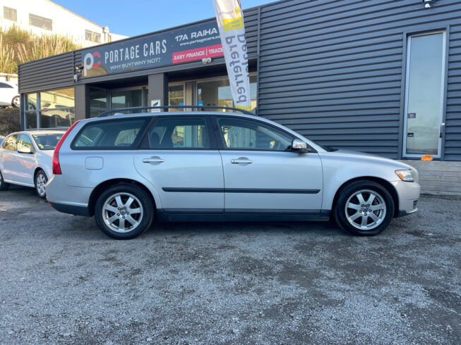 2009 Volvo V50 Wagon, Low Kms image 295144