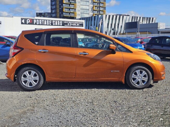 2017 Nissan Note e-power X image 296880