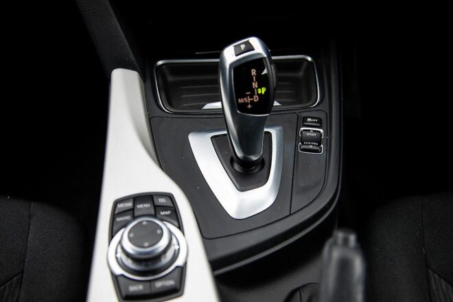 2013 Bmw 320i 320i , Push Start, Twin Power Turbo image 296036