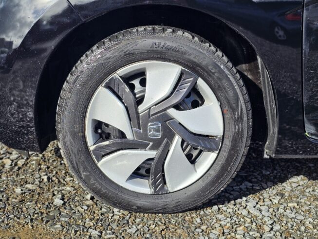 2014 Honda Fit Hybrid Hybrid L-package image 297379