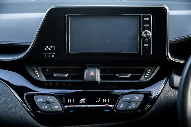 2018 Toyota C-hr S model, Push Start,Hybrid image 297389