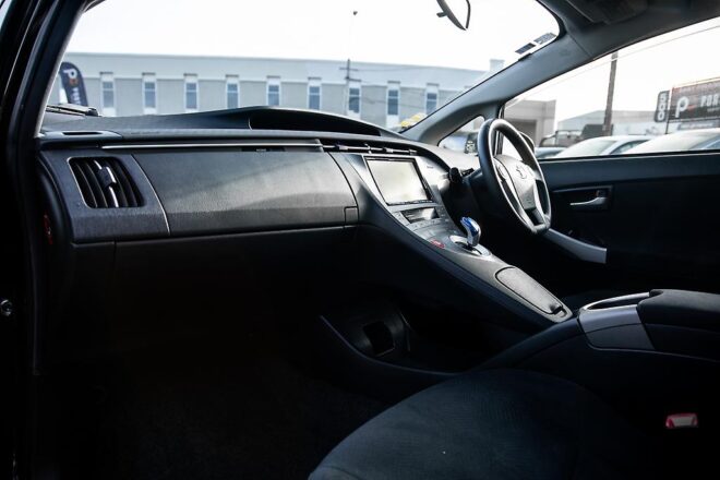 2012 Toyota Prius S Model Reversing Camera Alloys image 295638