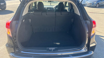 Honda Vezel Hybrid X, Low KMS image 296462