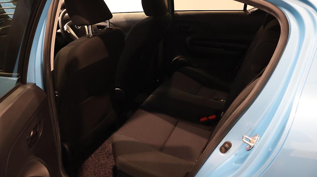 Toyota Aqua S Model – Push Button Start image 317845