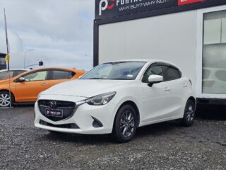 2017 Mazda Demio 13S Touring, Super Low KMS!! image 297345