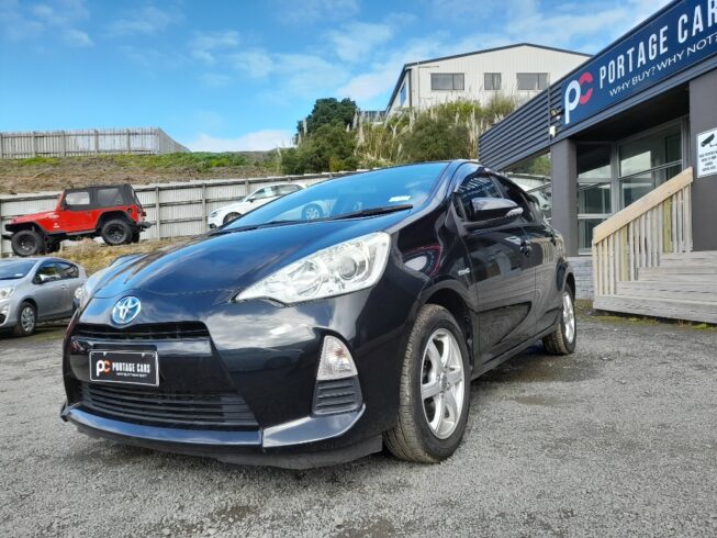 2015 Toyota Aqua Hybrid S Model, Push Start image 298082