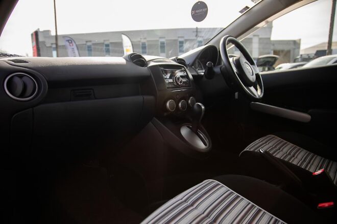 2013 Mazda Demio 13 Skyactiv Shooting Star image 295307