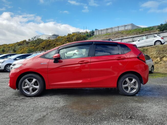 2016 Honda Fit Hybrid F-Package image 297956