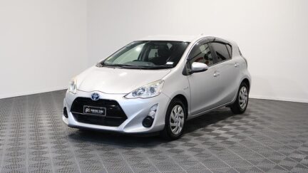 Toyota Aqua S Model, Push Start, Reverse Camera image 319021