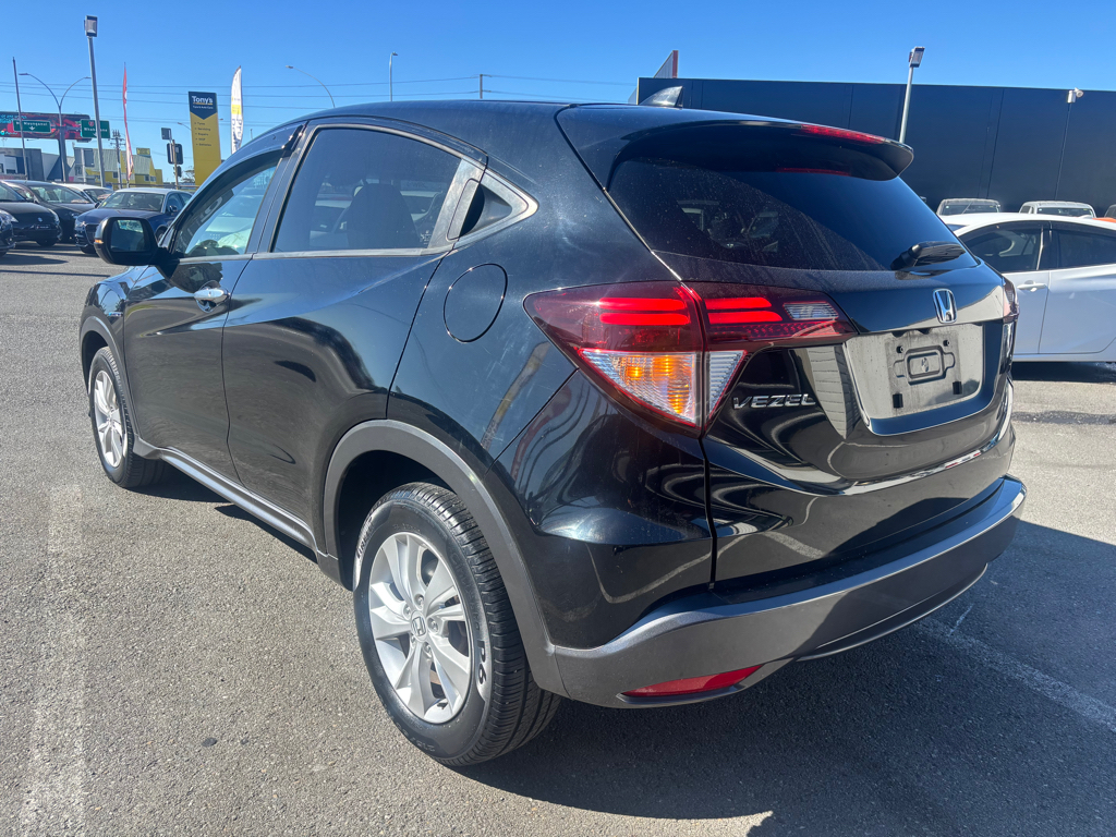 Honda Vezel Hybrid X, Low KMS image 296455