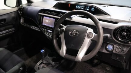 Toyota Aqua S Model, Push Start, Reverse Camera image 319030