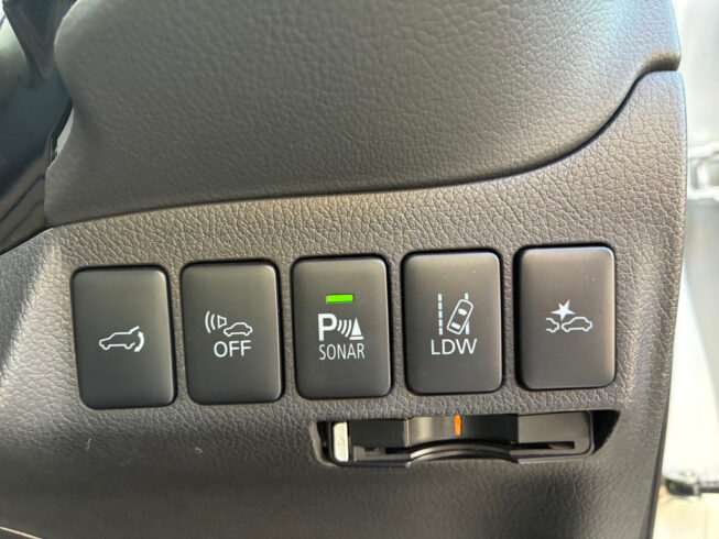 2016 Mitsubishi Outlander PHEV – High Spec – Low KMS image 296910