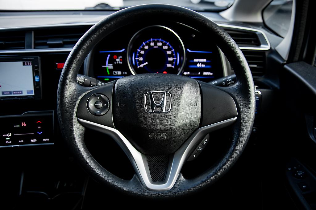 Honda Fit Hybrid F-Package, Heated Seats image 298126