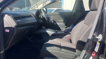 Honda Vezel Hybrid X, Low KMS image 296459