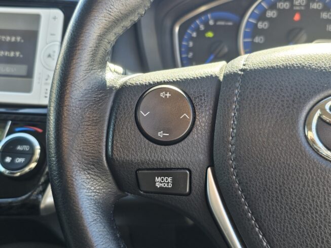 2013 Toyota Corolla Fielder Hybrid G Model – Push Button Start image 298305