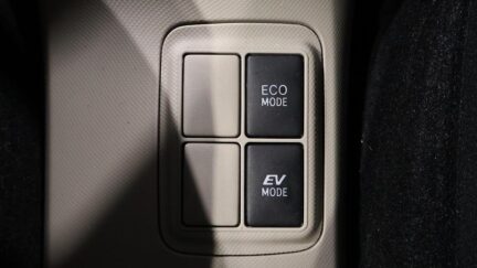 Toyota Aqua G Model Push Start and Reversing Camera image 314841
