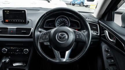 Mazda Axela 20S Touring Skyactiv image 316121
