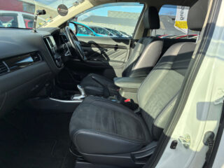 2016 Mitsubishi Outlander PHEV – High Spec – Low KMS image 296914