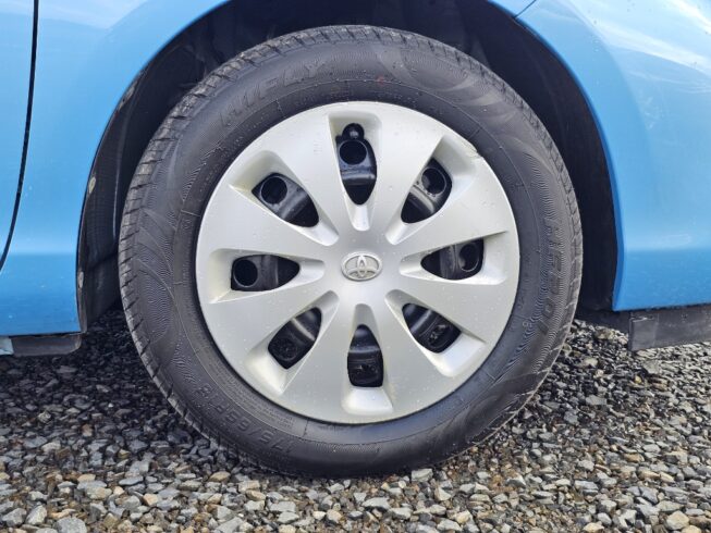 2013 Toyota Aqua S Model. Low KMS image 295908