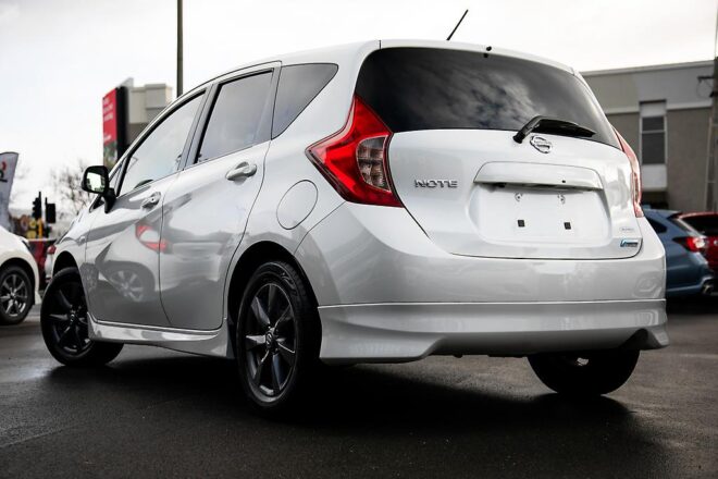 2014 Nissan Note Aero Style Emergency Barke Package image 294813