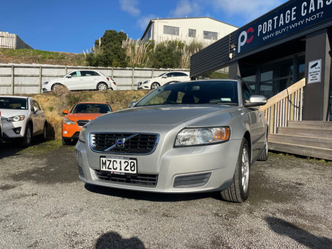 2009 Volvo V50 Wagon, Low Kms image 295149