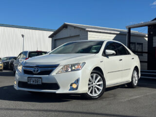 2013 Toyota Camry Hybrid G-Package image 296765