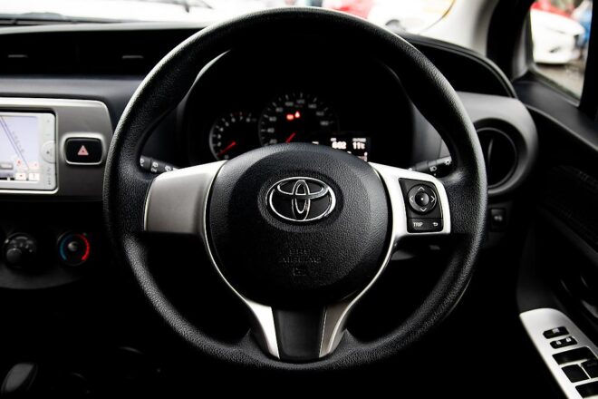 2014 Toyota Vitz F Model, Push Start, I stop Low KMs image 296050