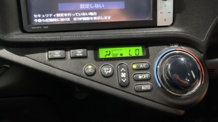 Toyota Aqua G Model Push Start and Reversing Camera image 314842