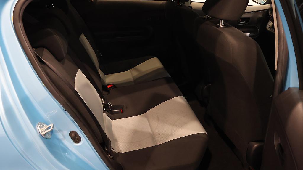 Toyota Aqua S Model. Low KMS Push Button Start image 313621