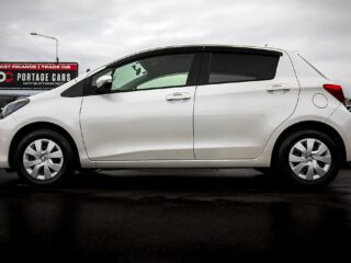 2014 Toyota Vitz F Model, Push Start, I stop Low KMs image 296045