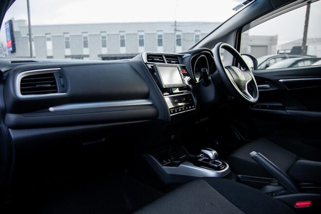 2016 Honda Fit Hybrid F-Package, Heated Seats image 298141