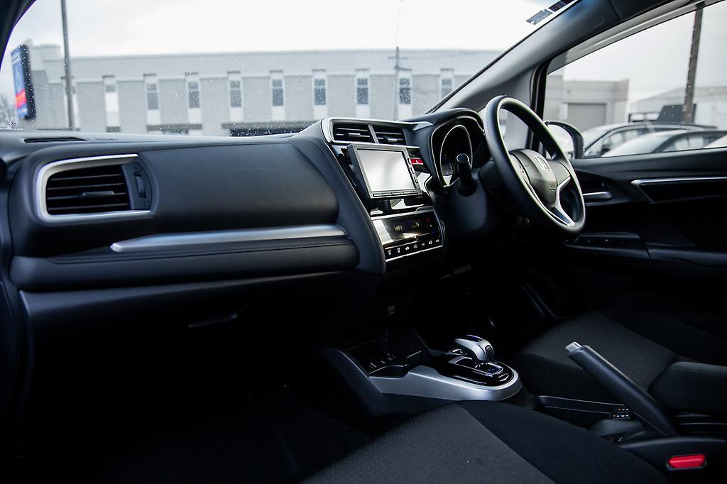 Honda Fit Hybrid F-Package, Heated Seats image 298132