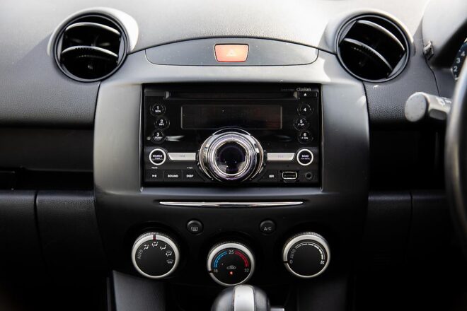 2013 Mazda Demio 13 Skyactiv Shooting Star image 295298