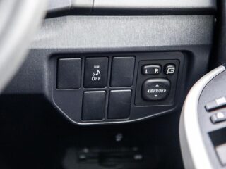 2013 Toyota Prius S model Hybrid, Push Start image 298181